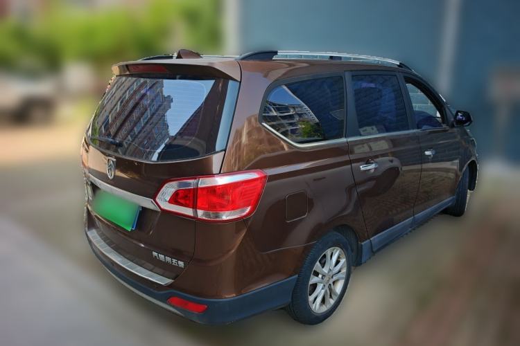 Used Baojun 730 2014 1.5L manual luxury trim 7 seats Rear Right 45 Deg