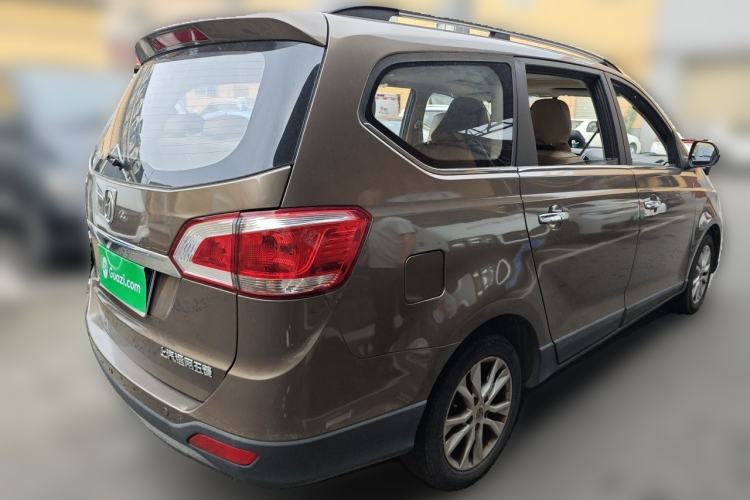 Used Baojun 730 2014 1.5L manual luxury trim 7 seats Rear Right 45 Deg