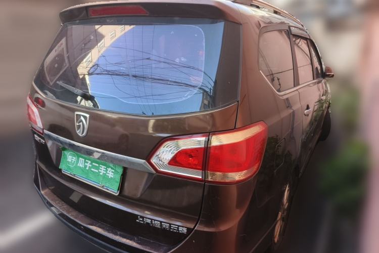 Used Baojun 730 2014 1.5L manual Comfort ESP version 7 seats Rear Right 45 Deg