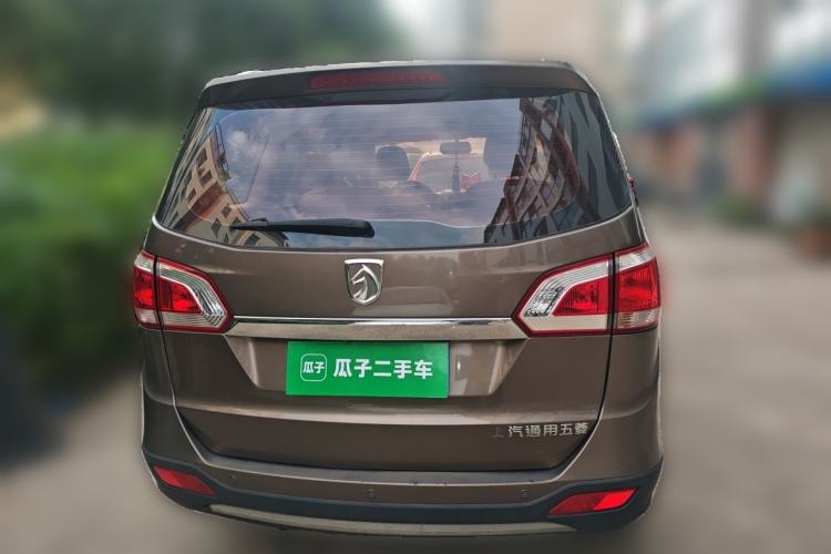 Used Baojun 730 2014 1.5L Manual Luxury Navigation ESP Version 7 Seats Rear
