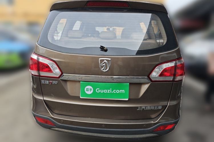 Used Baojun 730 2014 1.5L manual luxury trim 7 seats Rear