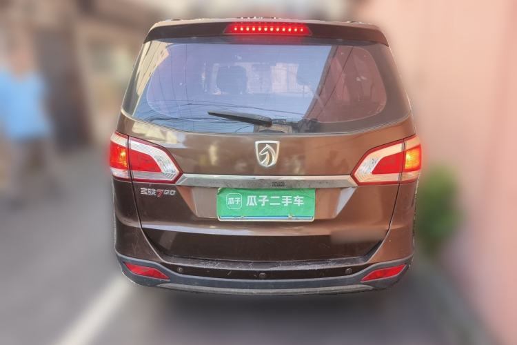 Used Baojun 730 2014 1.5L manual Comfort ESP version 7 seats Rear