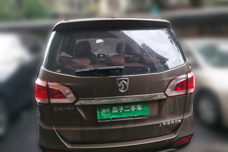 Used Baojun 730 2014 1.5L manual Comfort version 7 seats Rear