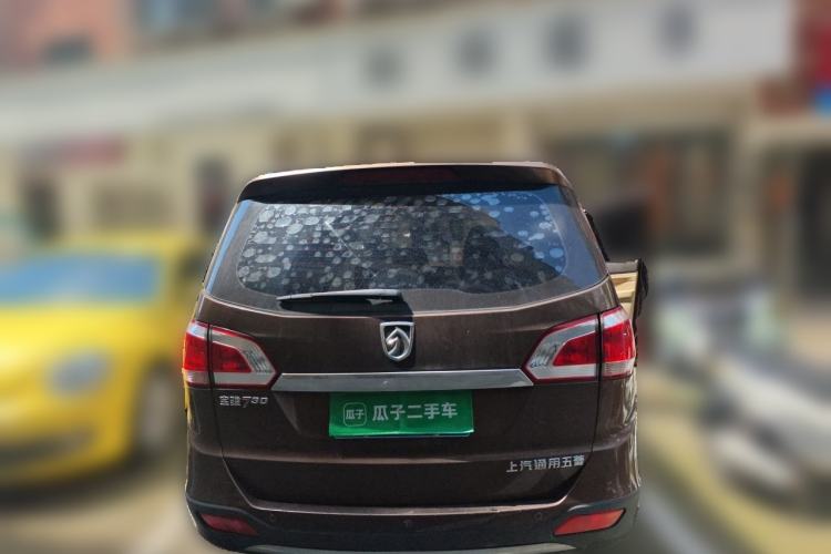 Used Baojun 730 2014 1.5L manual Comfort version 7 seats Rear