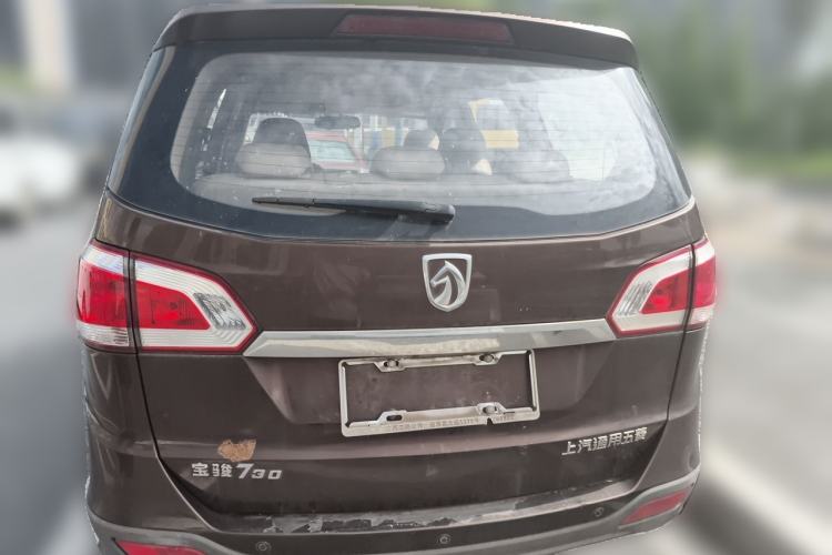 Used Baojun 730 2014 1.5L manual Comfort ESP version 7 seats Rear