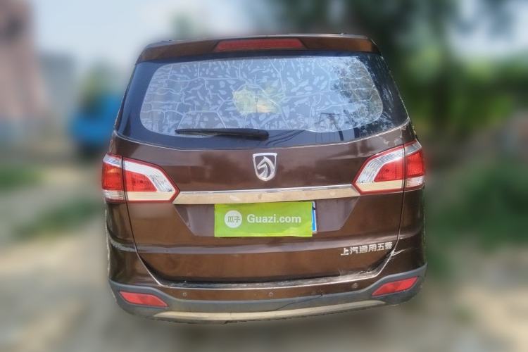 Used Baojun 730 2014 1.5L manual standard trim 7 seats Rear