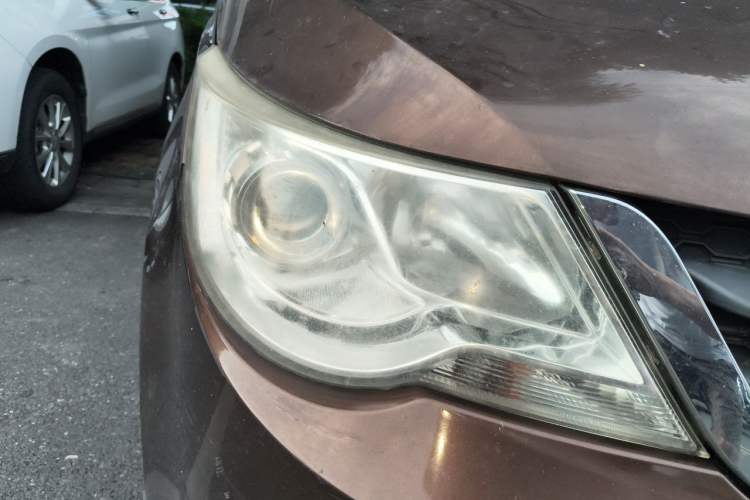 Used Baojun 730 2014 1.5L manual Comfort ESP version 7 seats Right Front Headlight