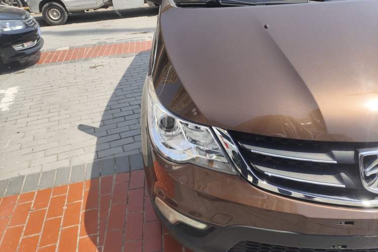 Used Baojun 730 2014 1.5L manual Comfort version 7 seats Right Front Headlight