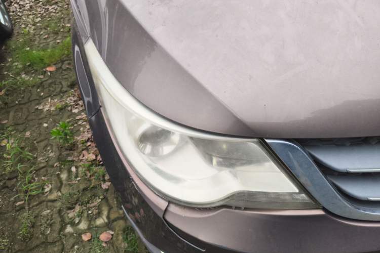 Used Baojun 730 2014 1.5L manual luxury trim 7 seats Right Front Headlight