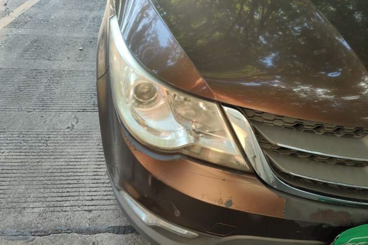 Used Baojun 730 2014 1.5L manual Comfort version 7 seats Right Front Headlight
