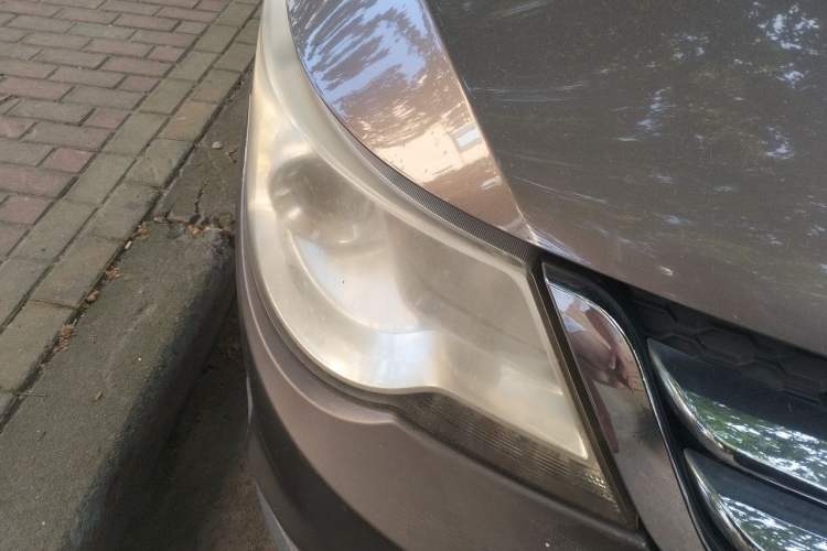 Used Baojun 730 2014 1.5L manual Comfort version 7 seats Right Front Headlight