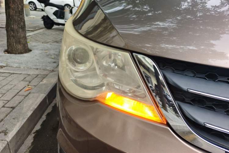 Used Baojun 730 2014 1.5L manual standard trim 7 seats Right Front Headlight