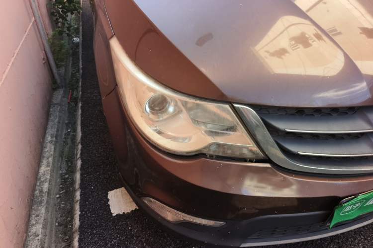 Used Baojun 730 2014 1.5L manual Comfort ESP version 7 seats Right Front Headlight