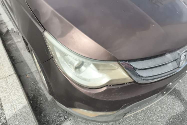 Used Baojun 730 2014 1.5L manual Comfort ESP version 7 seats Right Front Headlight