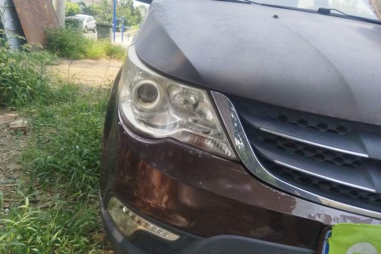 Used Baojun 730 2014 1.5L manual standard trim 7 seats Right Front Headlight