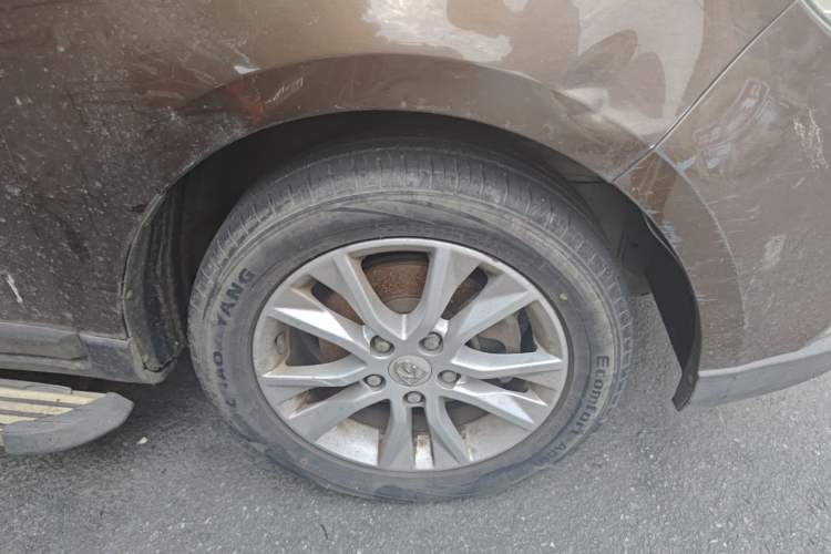 Used Baojun 730 2014 1.5L manual Comfort ESP version 7 seats Right Front Wheel Hub