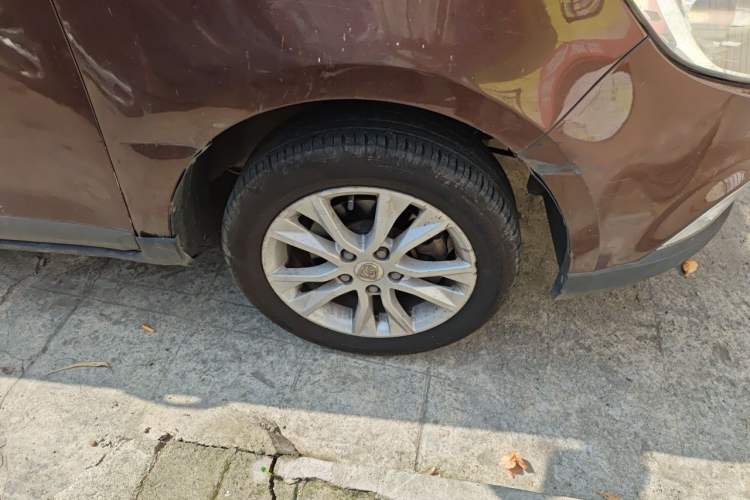 Used Baojun 730 2014 1.5L manual luxury trim 7 seats Right Front Wheel Hub