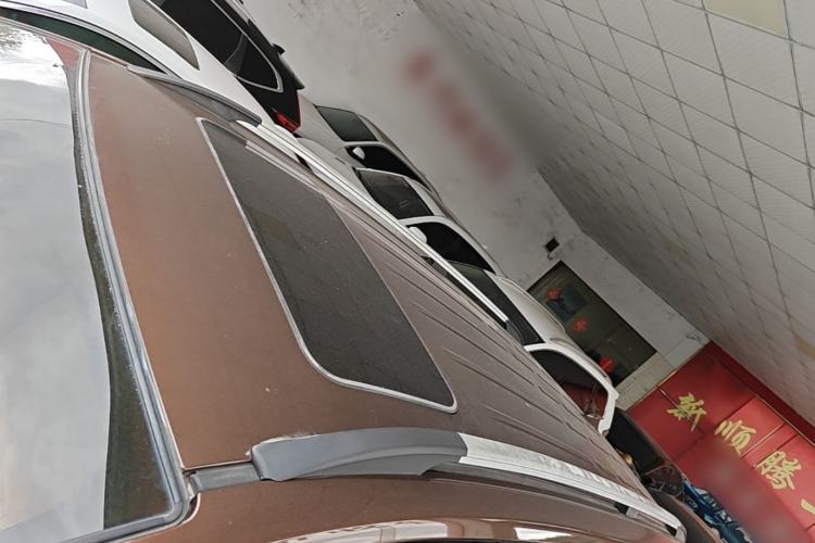 Used Baojun 730 2014 1.5L manual luxury trim 7 seats Roof