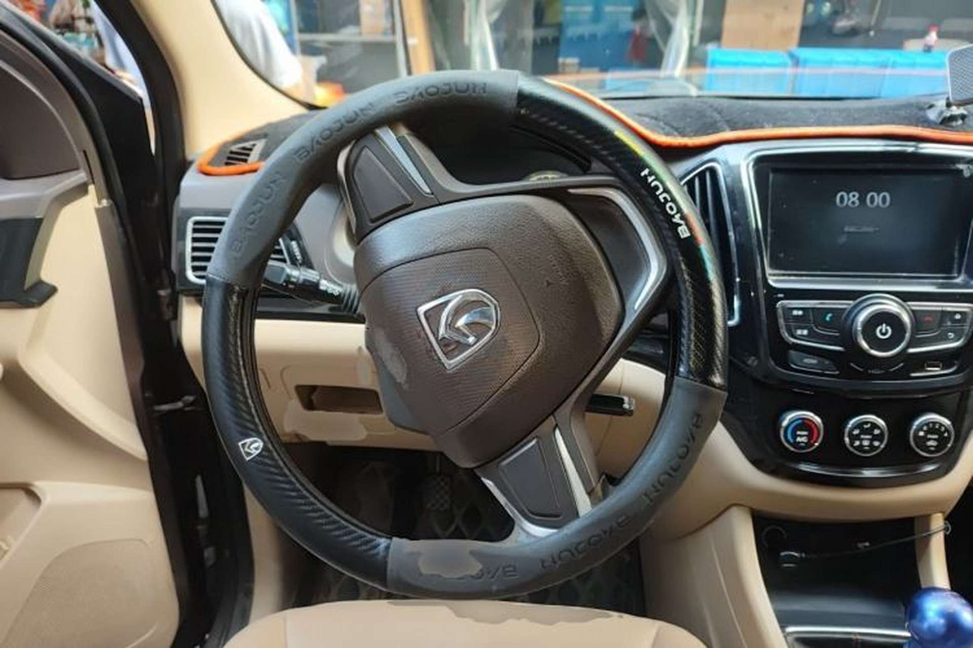 Used Baojun 730 2014 1.5L manual Comfort ESP version 7 seats Steering Wheel