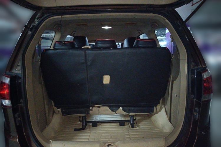 Used Baojun 730 2014 1.5L manual Comfort version 7 seats Trunk