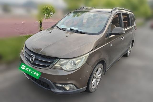 Used Baojun 730 2014 1.5L manual Comfort version 7 seats