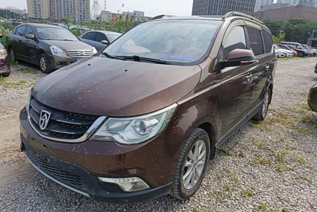 Used Baojun 730 2014 1.5L manual Comfort version 7 seats