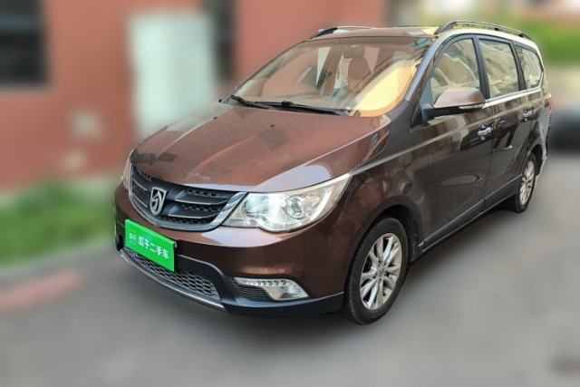 Used Baojun 730 2014 1.5L manual Comfort version 7 seats