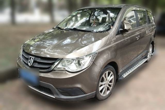 Used Baojun 730 2014 1.5L manual standard trim 7 seats