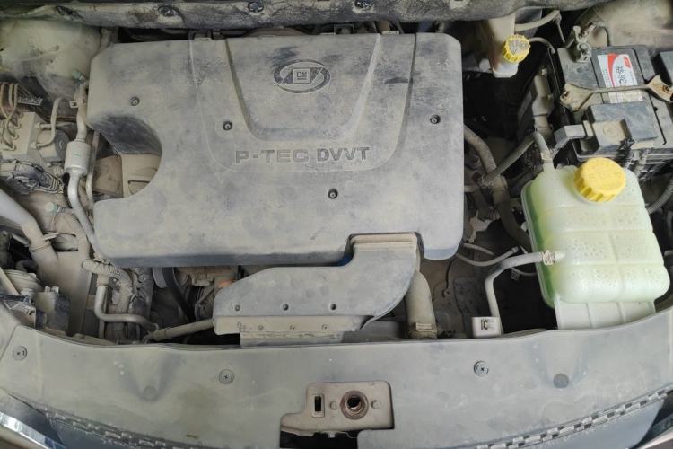 Used Baojun 730 2014 1.5L manual Comfort ESP version 7 seats Engine Bay