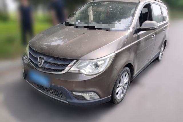 Used Baojun 730 2014 1.5L manual luxury trim 7 seats
