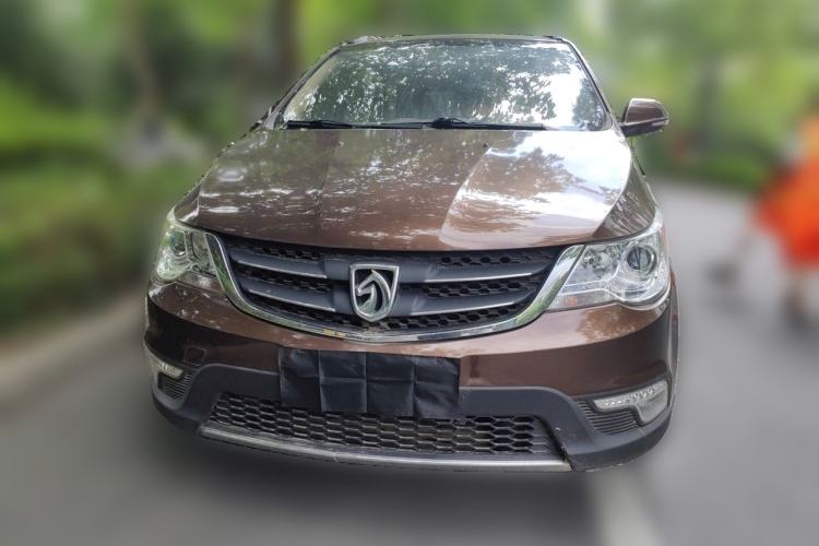 Used Baojun 730 2014 1.5L manual Comfort ESP version 7 seats Front