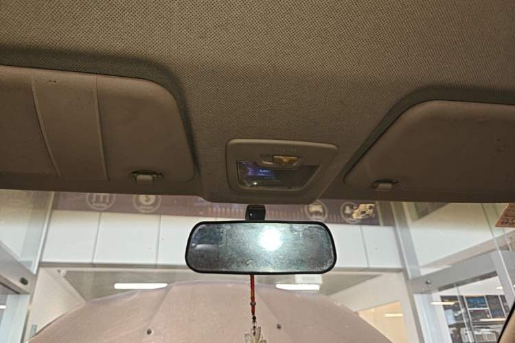 Used Baojun 730 2014 1.5L manual Comfort version 7 seats Headliner