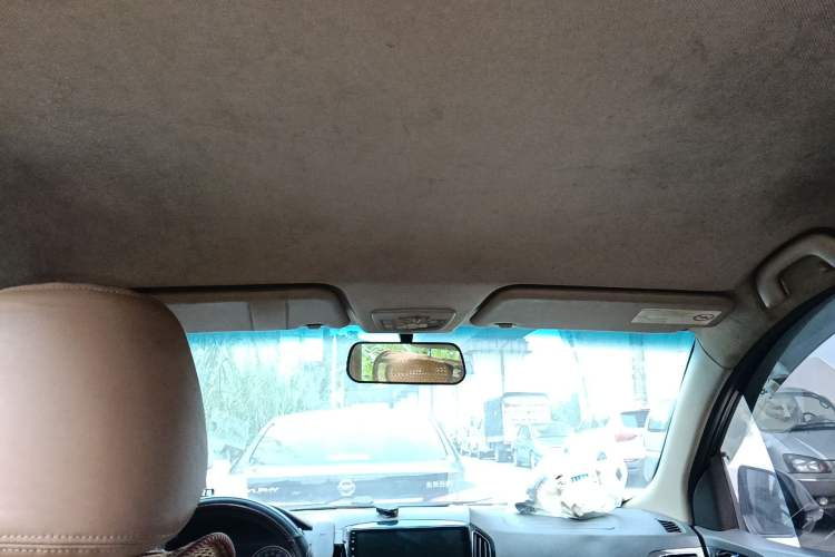 Used Baojun 730 2014 1.5L manual Comfort version 7 seats Headliner