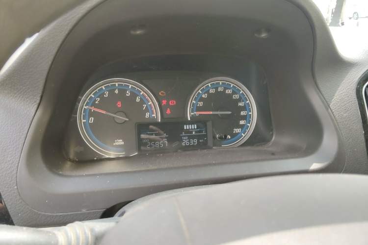 Used Baojun 730 2014 1.5L manual standard trim 7 seats Instrument Cluster