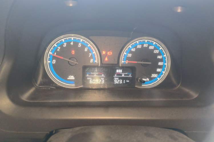 Used Baojun 730 2014 1.5L manual luxury trim 7 seats Instrument Cluster
