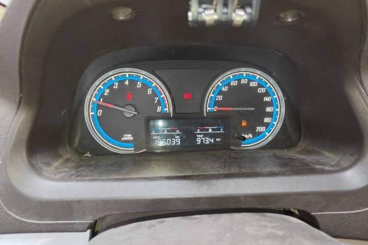 Used Baojun 730 2014 1.5L manual standard version 5 seats Instrument Cluster