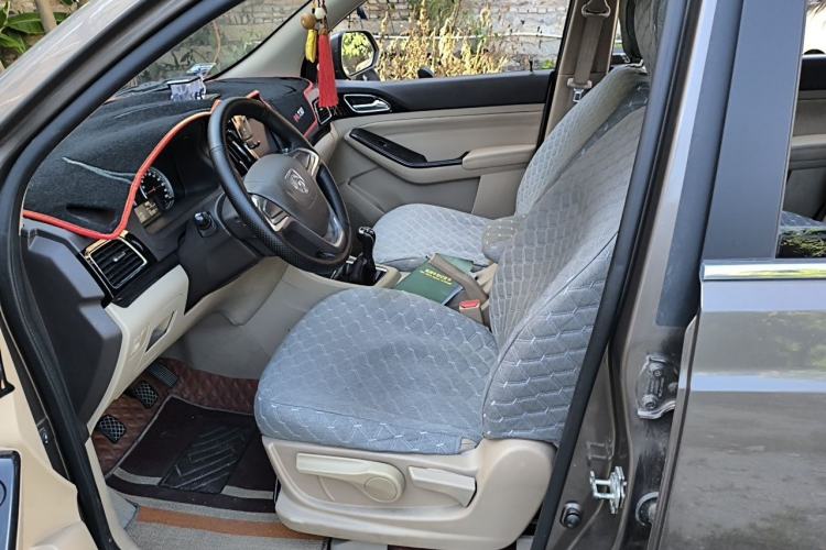 Used Baojun 730 2014 1.8L manual Comfort trim 7-seater Left Front Seat