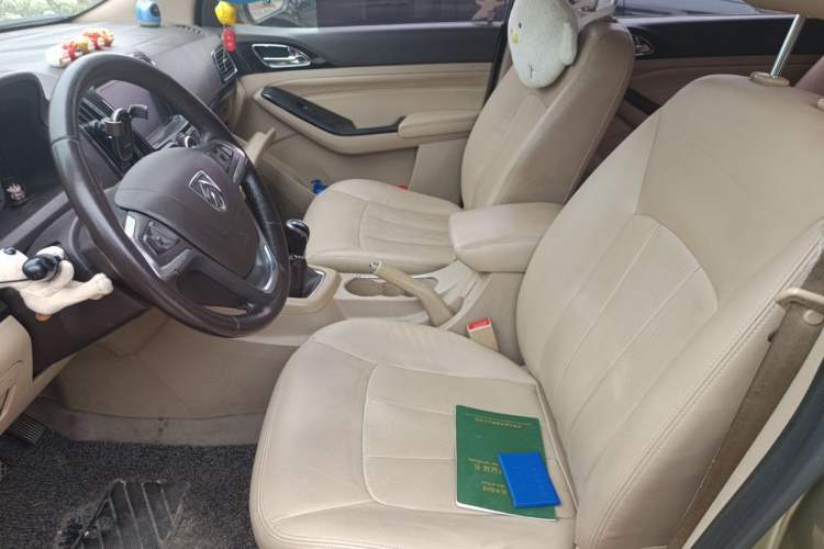Used Baojun 730 2014 1.5L manual luxury trim 7 seats Left Front Seat