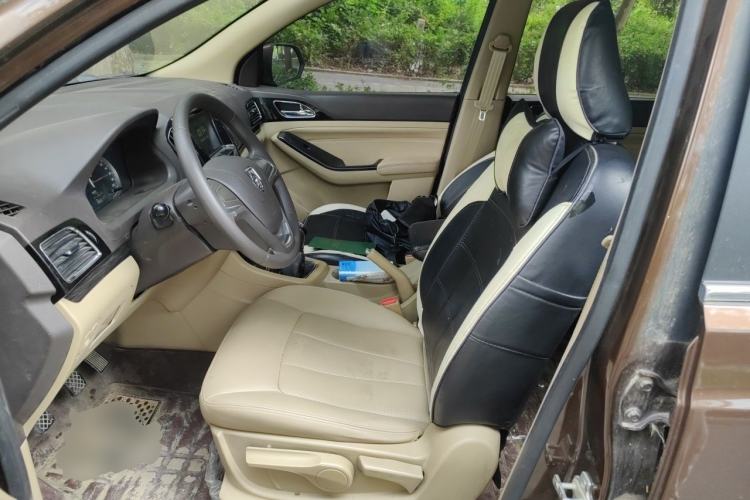 Used Baojun 730 2014 1.5L manual Comfort ESP version 7 seats Left Front Seat
