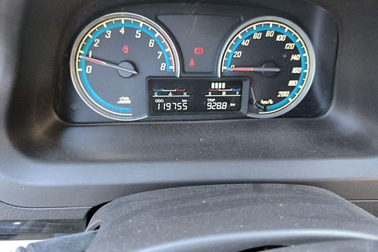 Used Baojun 730 2014 1.8L manual Comfort trim 7-seater Odometer Close Up