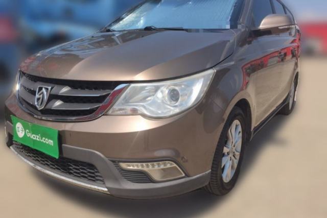 Used Baojun 730 2014 1.5L manual standard trim 7 seats