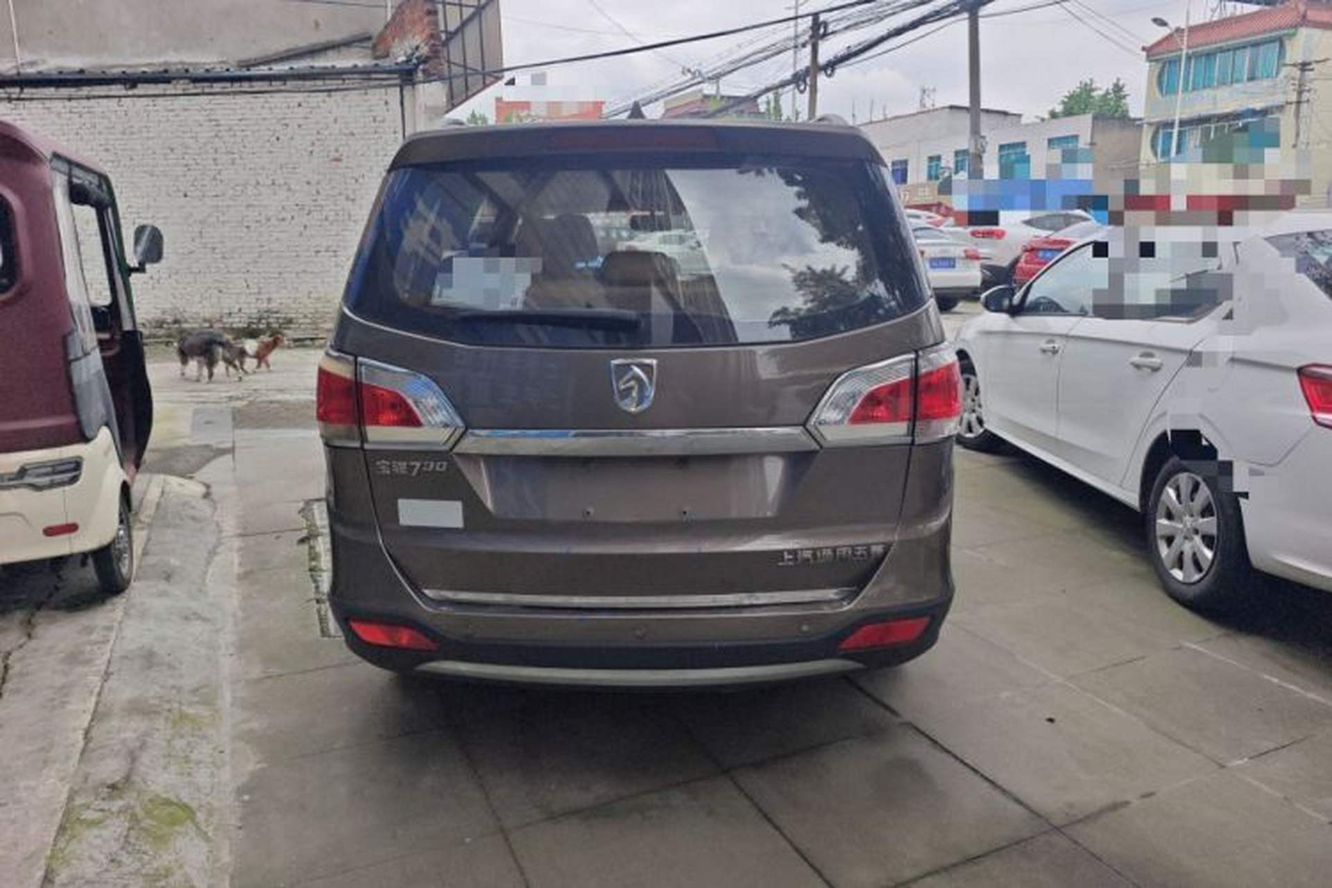 Used Baojun 730 2014 1.5L Manual Luxury Navigation ESP Version 7 Seats Rear
