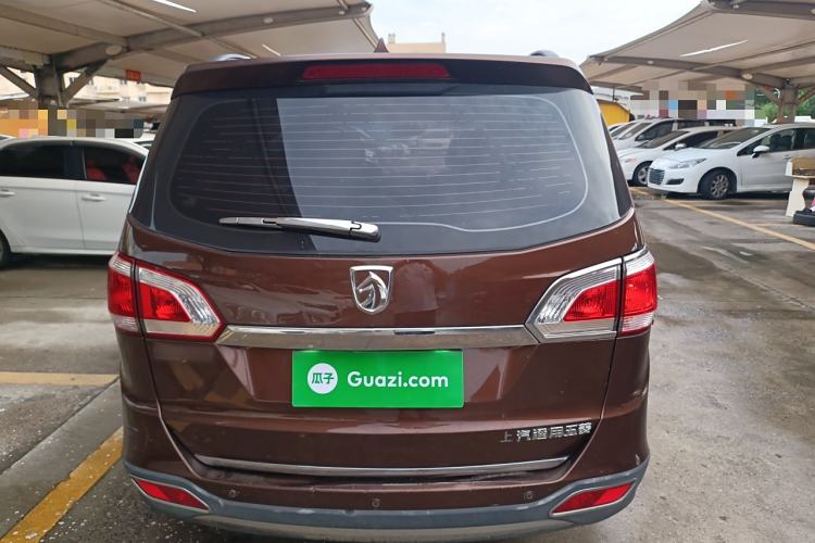Used Baojun 730 2014 1.5L manual Comfort version 7 seats Rear