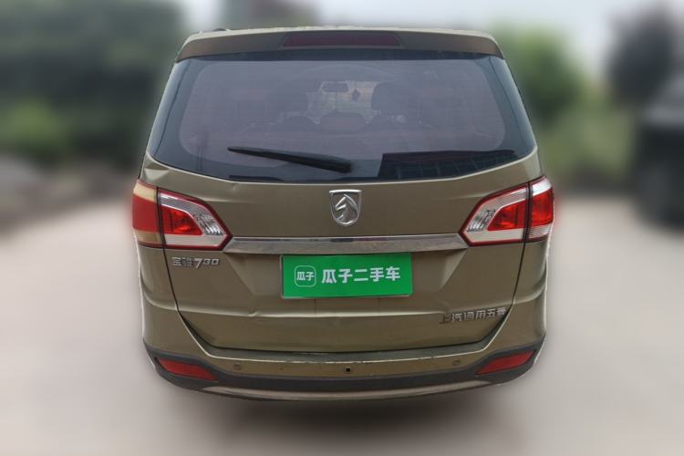 Used Baojun 730 2014 1.5L manual luxury trim 7 seats Rear