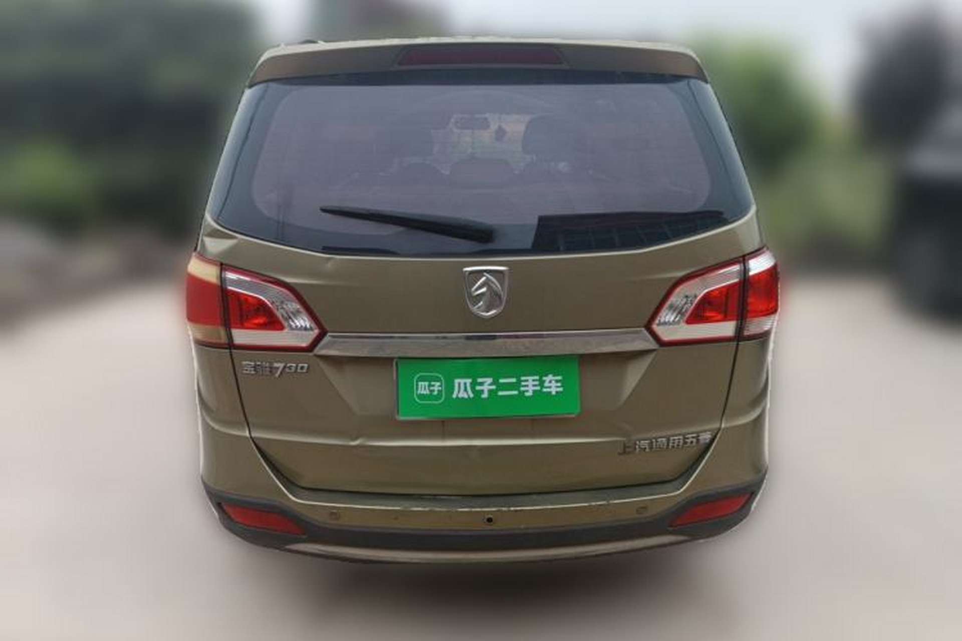 Used Baojun 730 2014 1.5L manual luxury trim 7 seats Rear