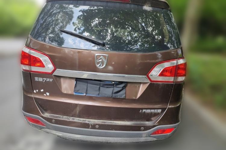 Used Baojun 730 2014 1.5L manual Comfort ESP version 7 seats Rear