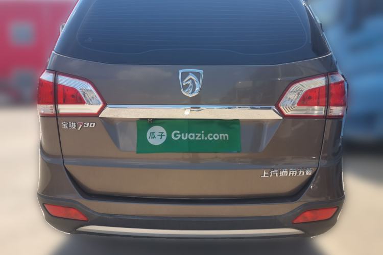 Used Baojun 730 2014 1.5L manual standard trim 7 seats Rear