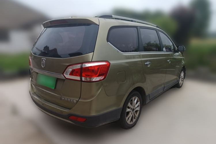 Used Baojun 730 2014 1.5L manual luxury trim 7 seats Rear Right 45 Deg