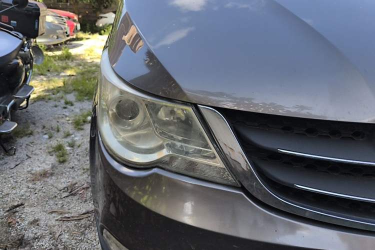 Used Baojun 730 2014 1.8L manual Comfort trim 7-seater Right Front Headlight