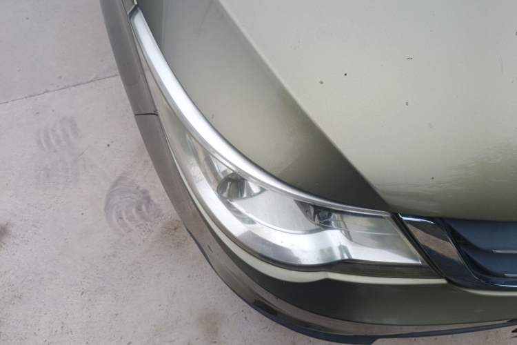 Used Baojun 730 2014 1.5L manual luxury trim 7 seats Right Front Headlight